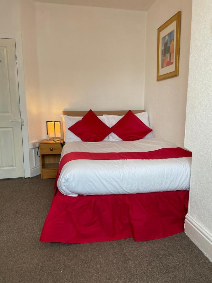 The Jewel Of The Sea Bed & Breakfast Blackpool Exterior photo